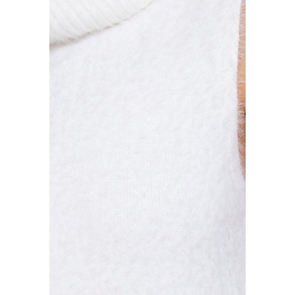 LAST ONE -COOL BREEZE TURTLENECK TANK SWEATER - Picture 7 of 7